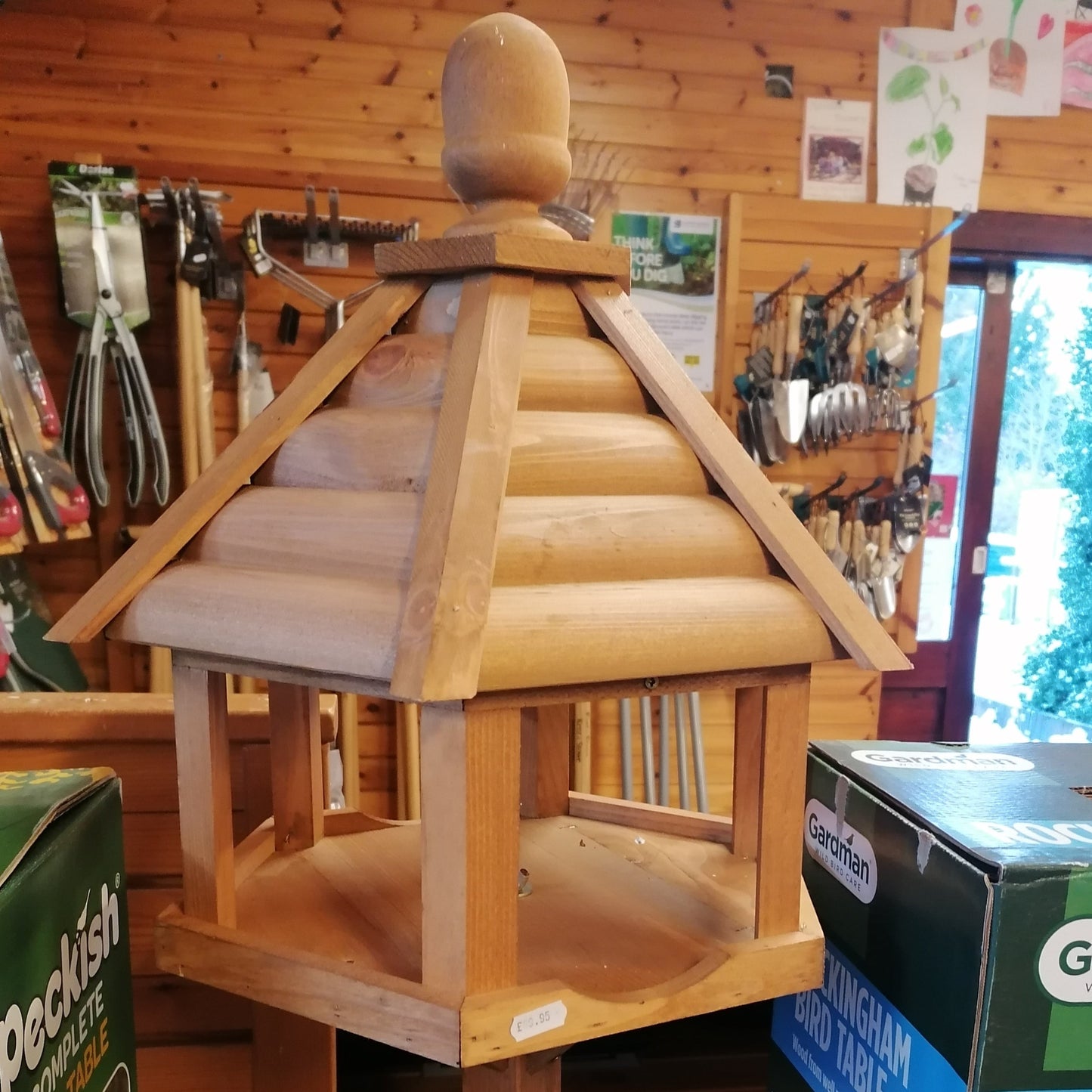 Gardman Rockingham Bird Table